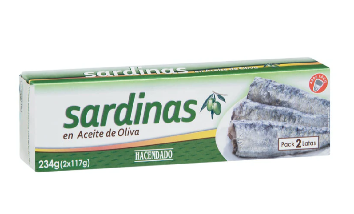 Brotes de ajos con sardinas en aceite.